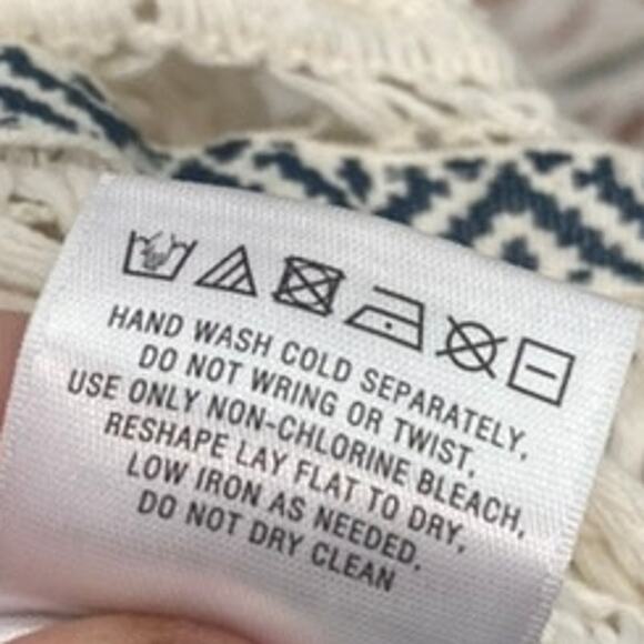 Anthropologie Akemi + Kin Open Knit Crochet Fringe Boho Franja Pullover Blouse - Picture 11 of 12